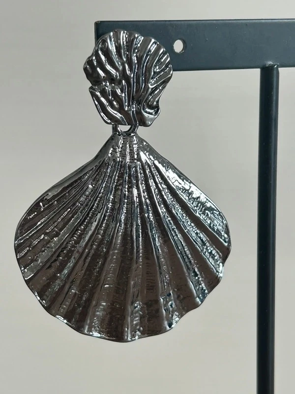 Pendientes de concha de verano en metal pintado – photo 2
